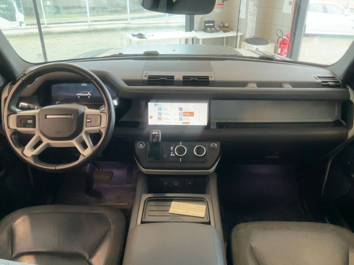 Land Rover 2020 — photo 18