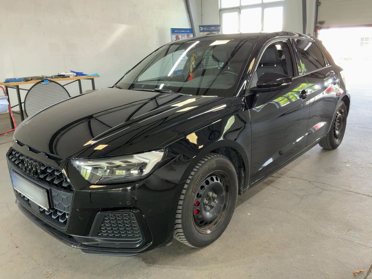 Audi A1 2021 — photo 1
