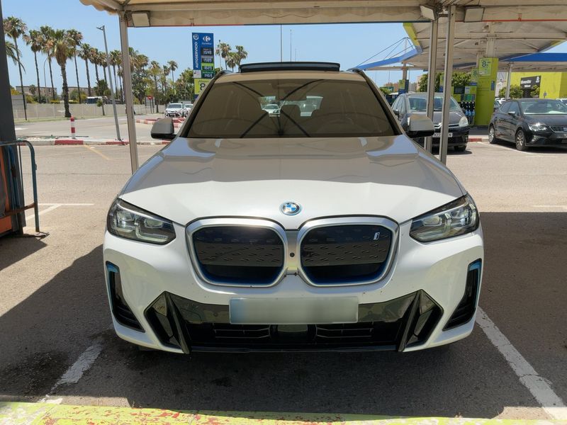 BMW iX3 electric drive 210 kW Impressive — zdjęcie 9
