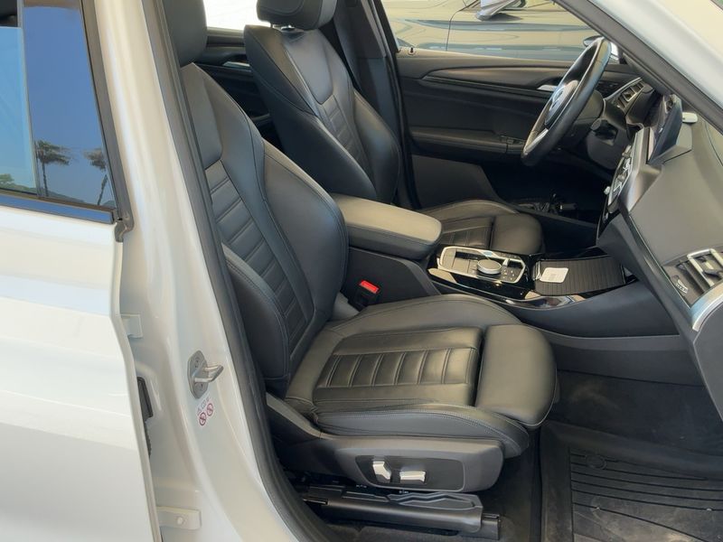 BMW iX3 electric drive 210 kW Impressive — zdjęcie 11