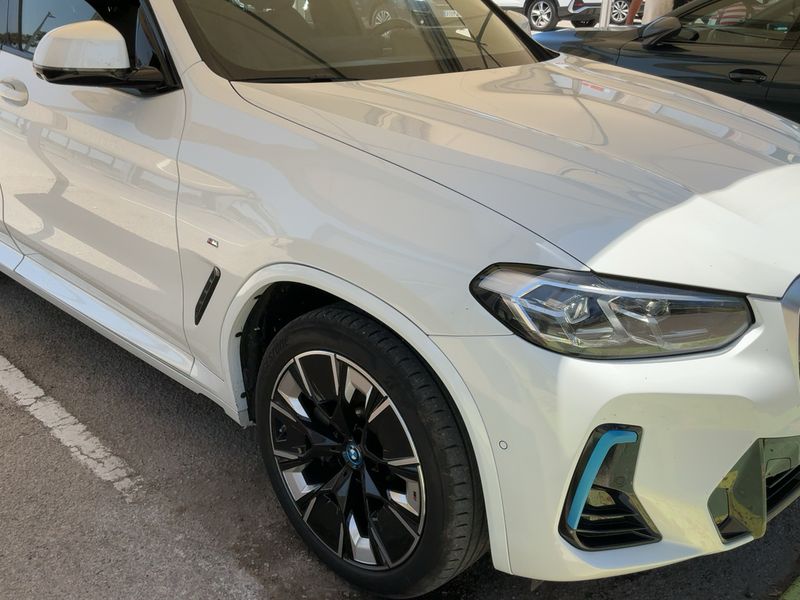 BMW iX3 electric drive 210 kW Impressive — zdjęcie 8