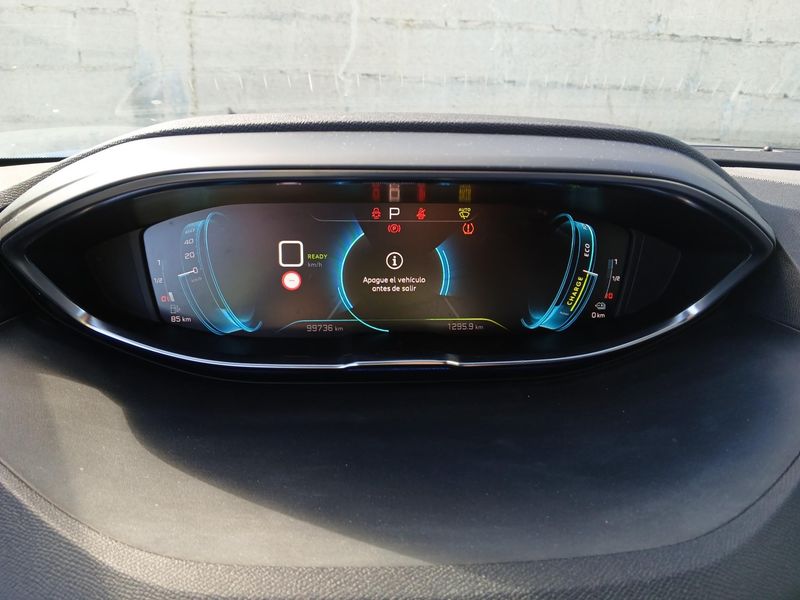 Peugeot 3008 1.6 Hybrid 4 300 GT — zdjęcie 12