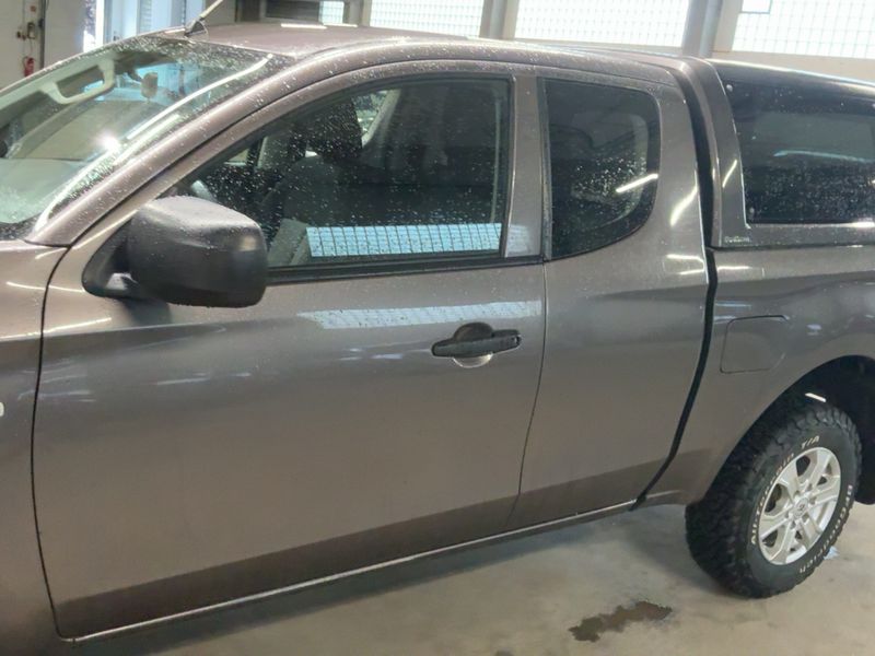 Mitsubishi L 200 2.4 DI-D Basis Club Cab 4WD — zdjęcie 4