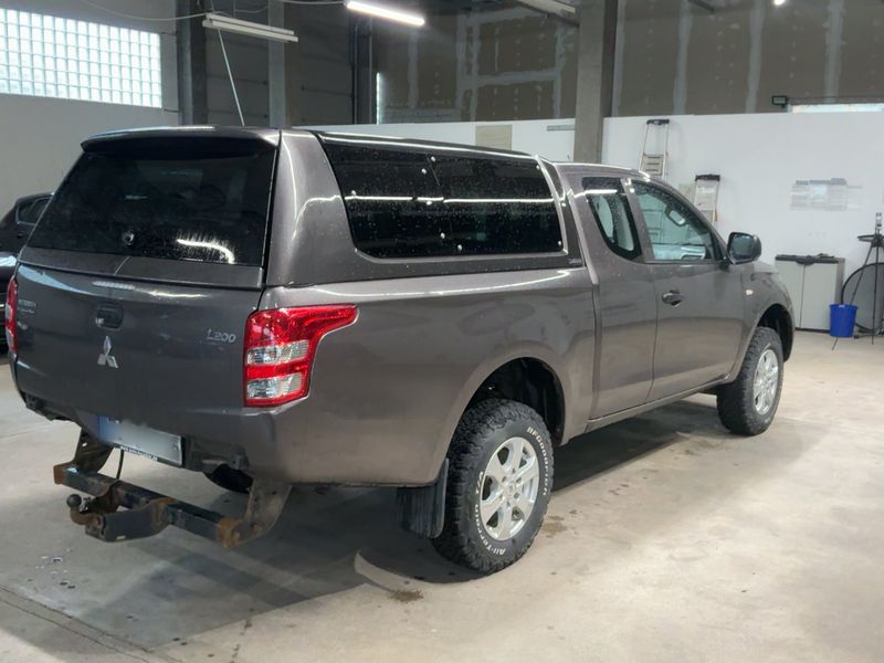 Mitsubishi L 200 2.4 DI-D Basis Club Cab 4WD — zdjęcie 6