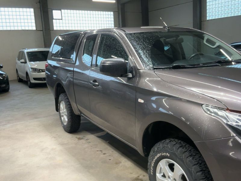 Mitsubishi L 200 2.4 DI-D Basis Club Cab 4WD — zdjęcie 8