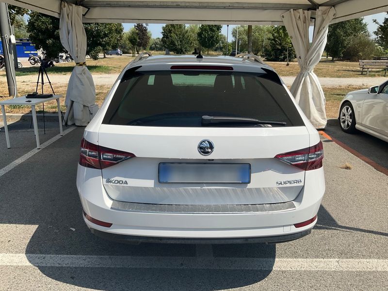Skoda Superb 2.0 TDI Style — zdjęcie 5