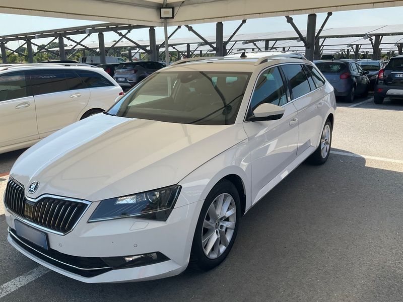 Skoda Superb 2.0 TDI Style — zdjęcie 2