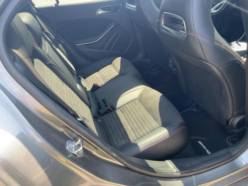 Mercedes-Benz GLA-Klasse GLA 180 AMG Line — zdjęcie 14