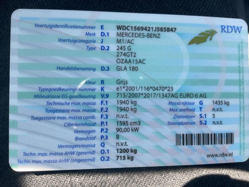 Mercedes-Benz GLA-Klasse GLA 180 AMG Line — zdjęcie 15