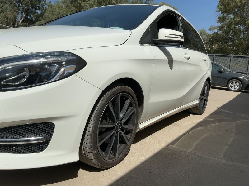 Mercedes-Benz B-Klasse B 200 CDI Urban — zdjęcie 2