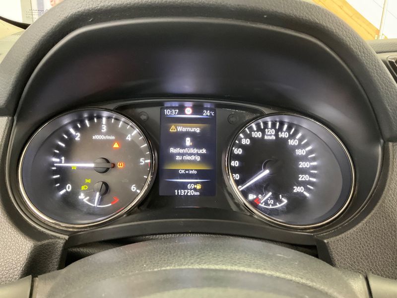 Nissan X-Trail 1.6 dCi Acenta 4x4 — zdjęcie 13