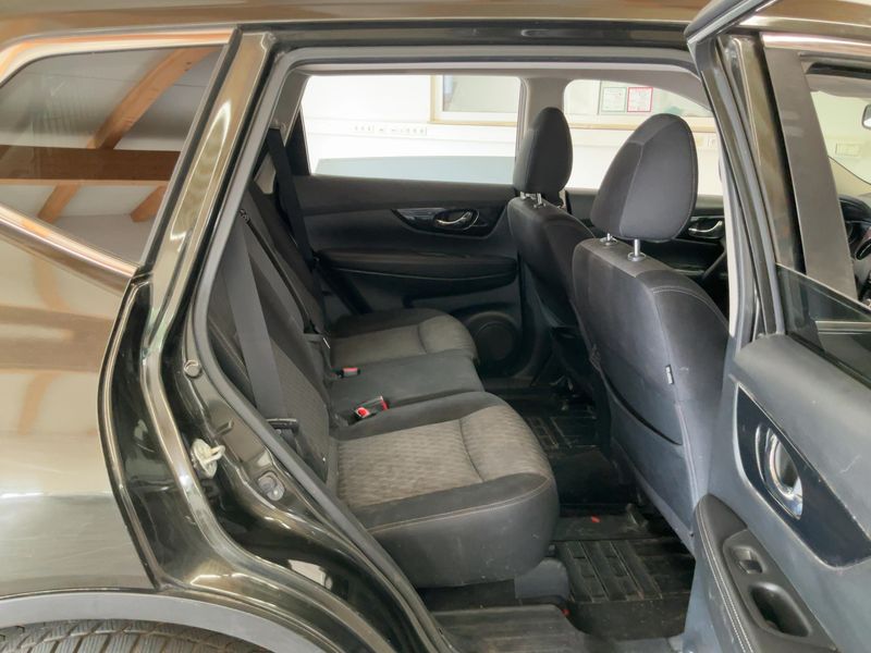 Nissan X-Trail 1.6 dCi Acenta 4x4 — zdjęcie 14