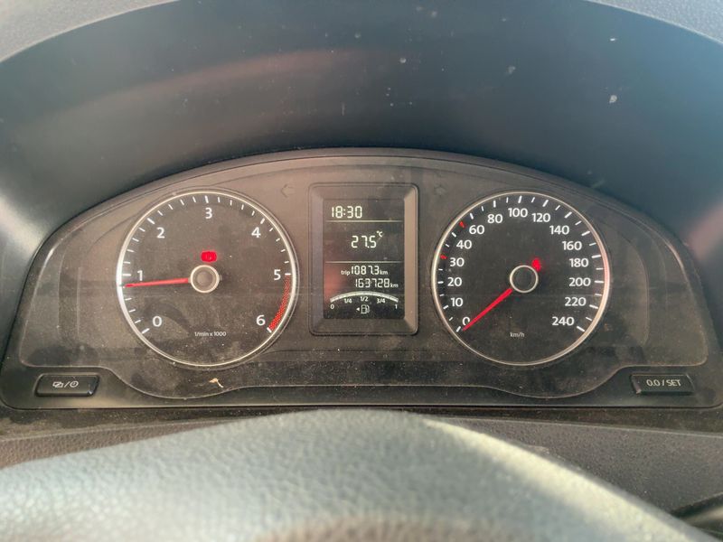 Volkswagen T5 Kombi 2.0 TDI — zdjęcie 13
