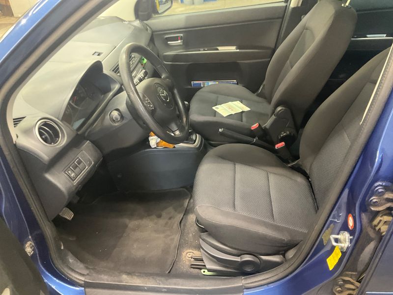 Mazda 2 1.4 Active — zdjęcie 3