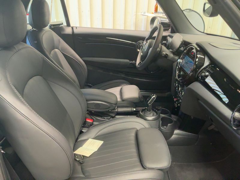 MINI Cabrio Cooper Yours Trim — zdjęcie 11