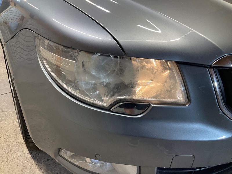 Skoda Superb 2.0 TDI Elegance 2010 – снимка 36