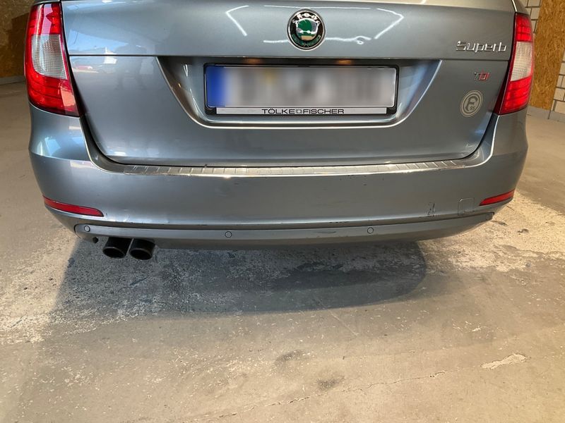 Skoda Superb 2.0 TDI Elegance 2010 – снимка 33