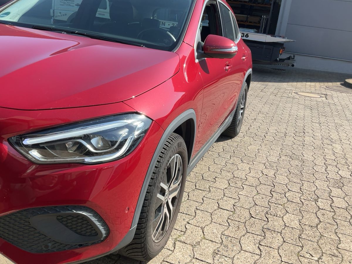 Mercedes-Benz GLA-Klasse GLA 250 4Matic Progressive