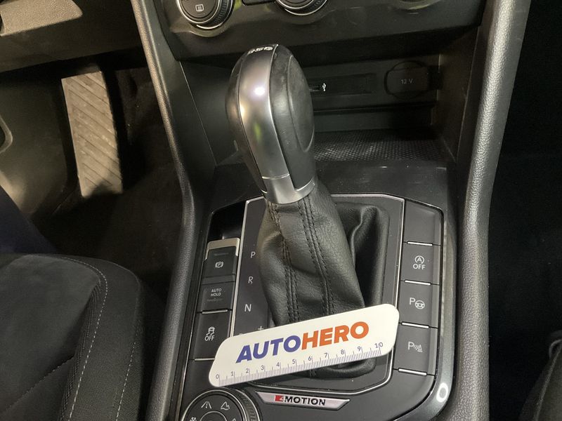 Volkswagen Tiguan 2.0 TSI Highline 4Motion BlueMotion Tech 2017 – снимка 32