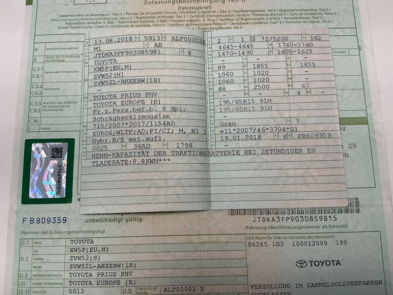 Toyota Prius 1.8 Plug-in Hybrid Comfort — zdjęcie 15