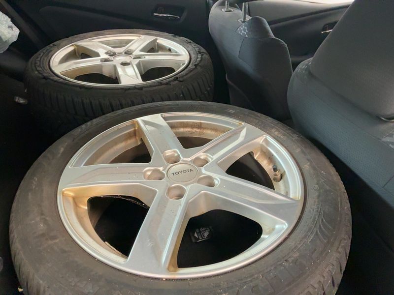 Toyota Prius 1.8 Plug-in Hybrid Comfort — zdjęcie 14