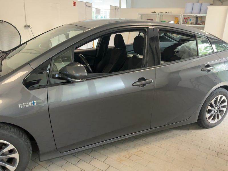 Toyota Prius 1.8 Plug-in Hybrid Comfort — zdjęcie 4
