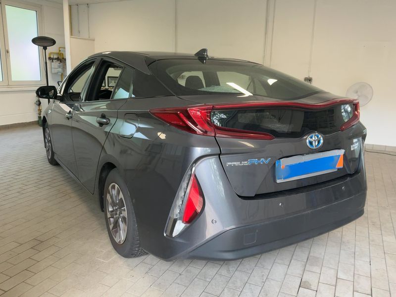 Toyota Prius 1.8 Plug-in Hybrid Comfort — zdjęcie 3