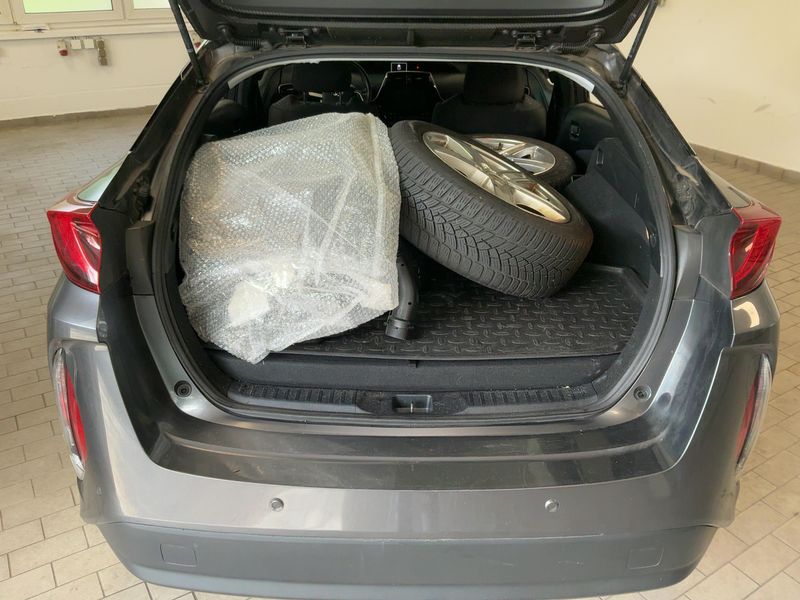 Toyota Prius 1.8 Plug-in Hybrid Comfort — zdjęcie 10