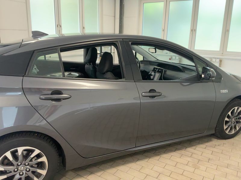 Toyota Prius 1.8 Plug-in Hybrid Comfort — zdjęcie 7