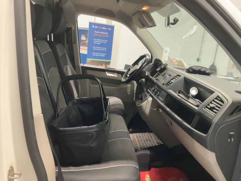 Volkswagen T6 Transporter 2.0 TDI Kasten 4Motion — zdjęcie 11