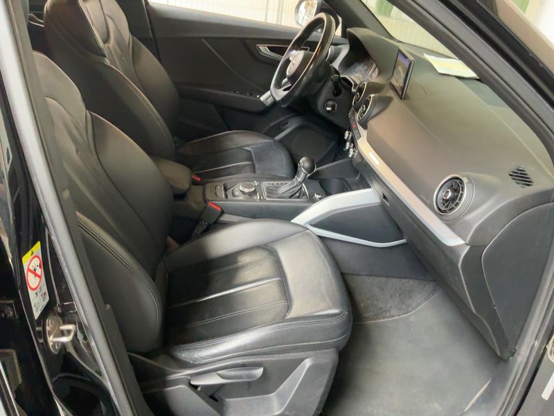 Audi Q2 30 TFSI Sport — zdjęcie 11