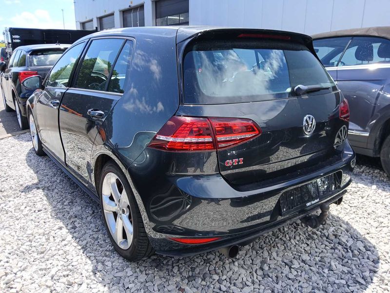 Volkswagen Golf VII 2.0 TFSI GTI "Performance" BlueMotion Tech — zdjęcie 3