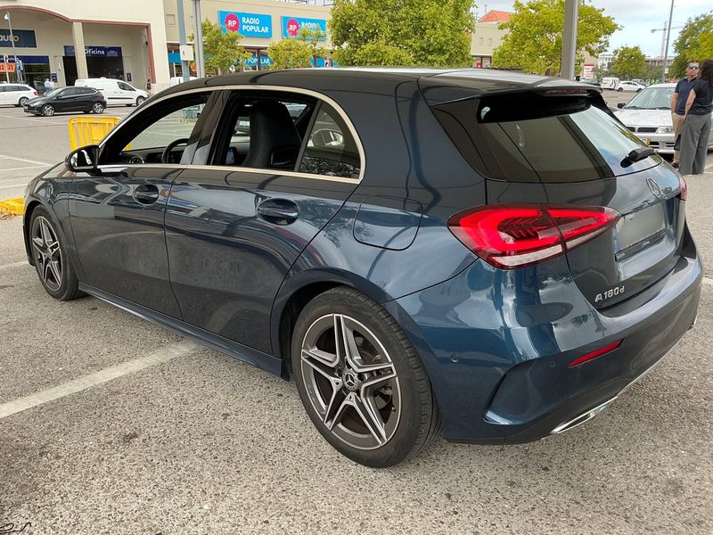 Mercedes-Benz A-Klasse A 180 d AMG Line — zdjęcie 3