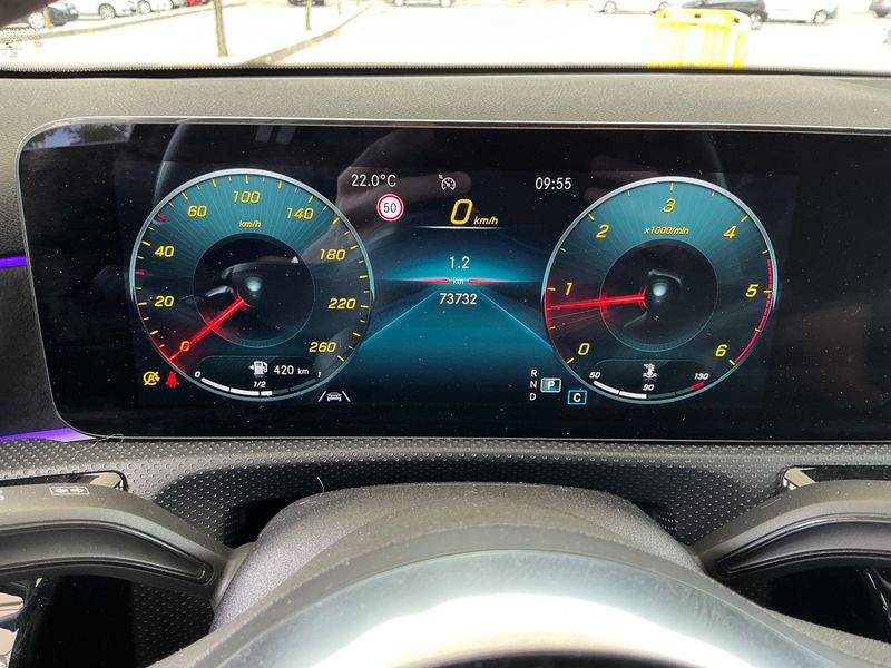 Mercedes-Benz A-Klasse A 180 d AMG Line — zdjęcie 13