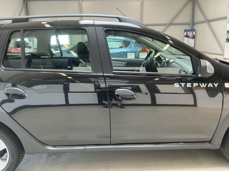 Dacia Logan MCV 0.9 TCe Stepway — zdjęcie 7