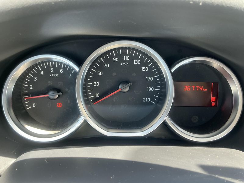 Dacia Logan MCV 0.9 TCe Stepway — zdjęcie 13