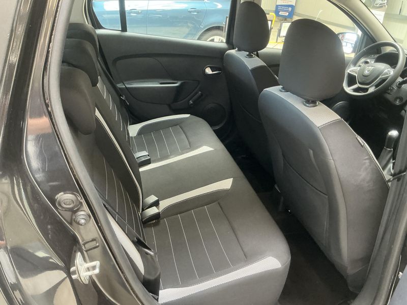 Dacia Logan MCV 0.9 TCe Stepway — zdjęcie 14