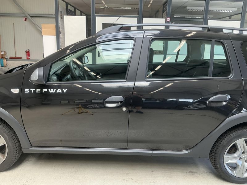Dacia Logan MCV 0.9 TCe Stepway — zdjęcie 4