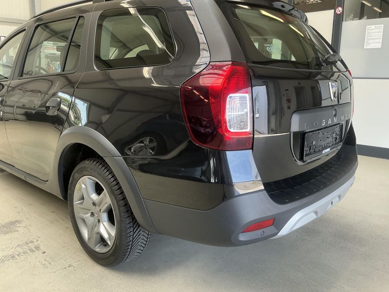 Dacia Logan MCV 0.9 TCe Stepway — zdjęcie 3