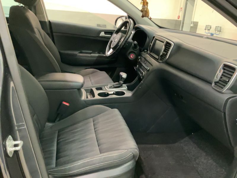 Kia Sportage 1.7 CRDi Cool 2WD — zdjęcie 11