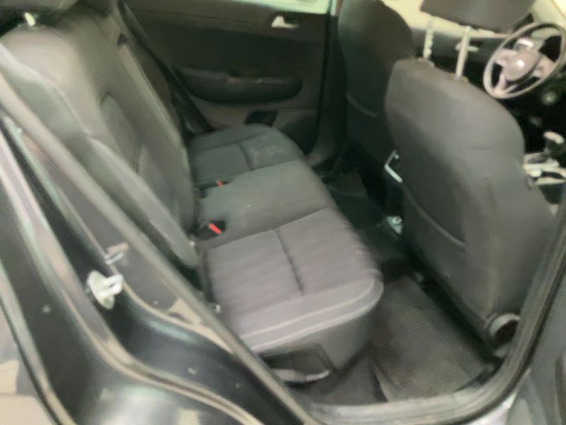 Kia Sportage 1.7 CRDi Cool 2WD — zdjęcie 14
