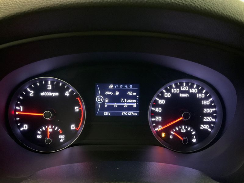 Kia Sportage 1.7 CRDi Cool 2WD — zdjęcie 13