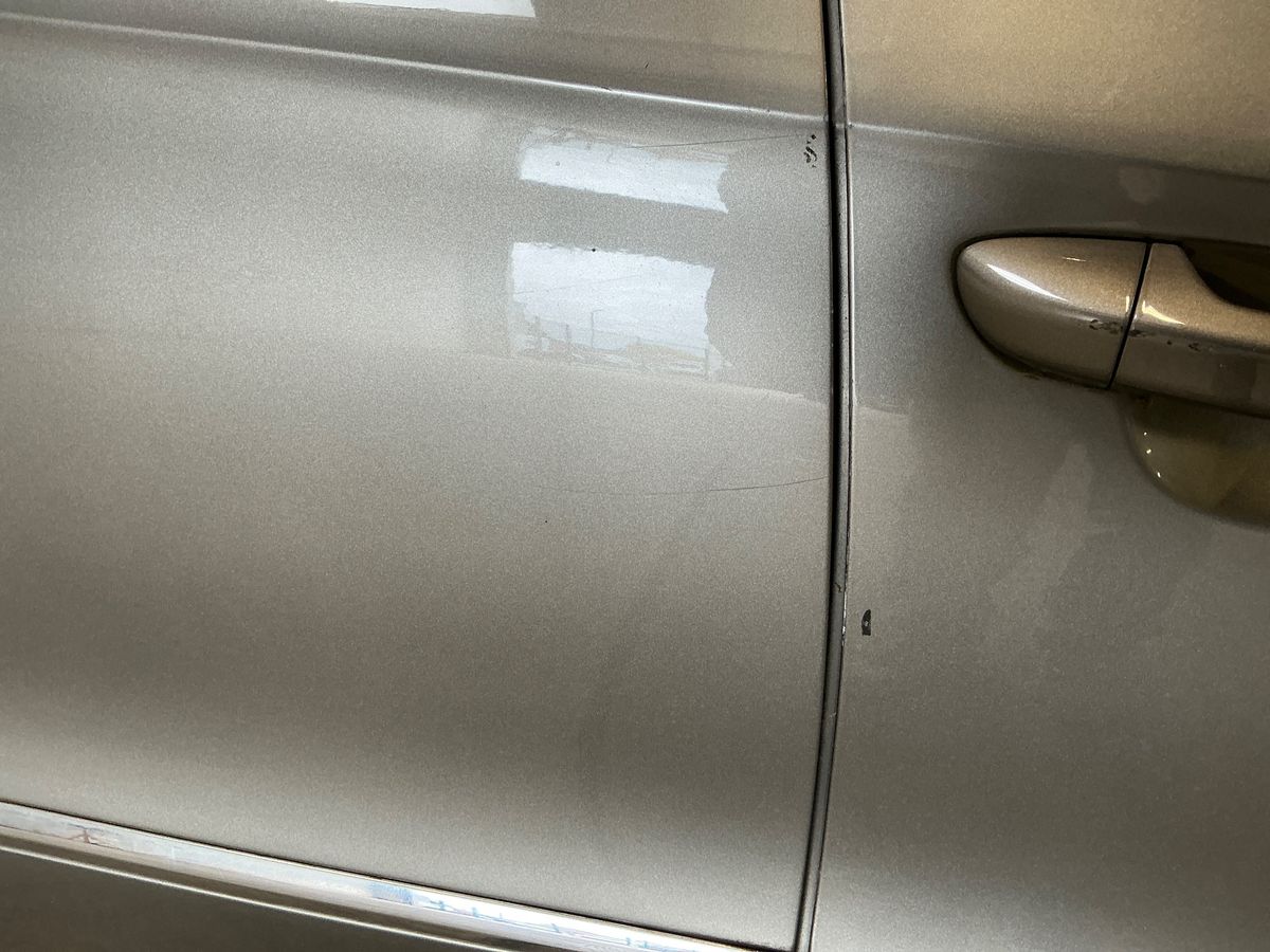Volkswagen Passat 2010 — photo 35