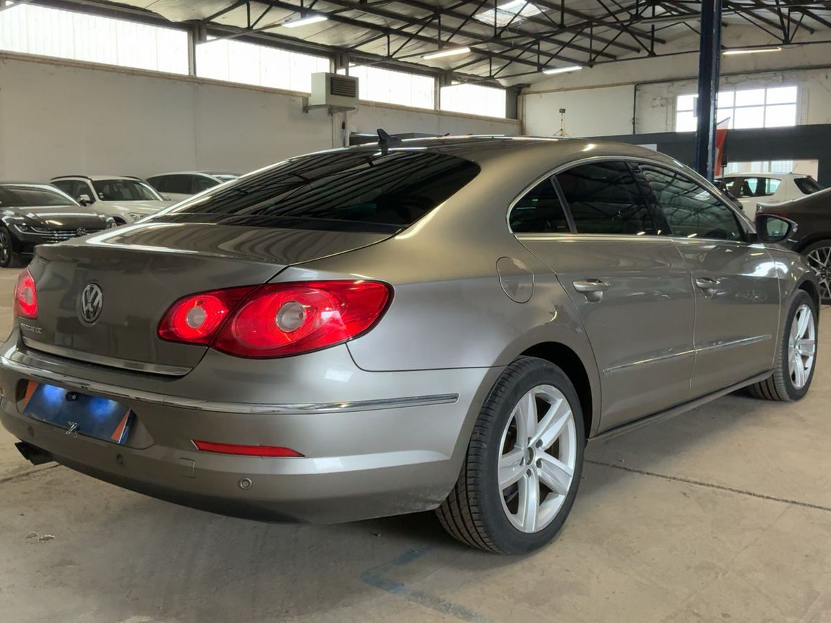 Volkswagen Passat 2010 — photo 9