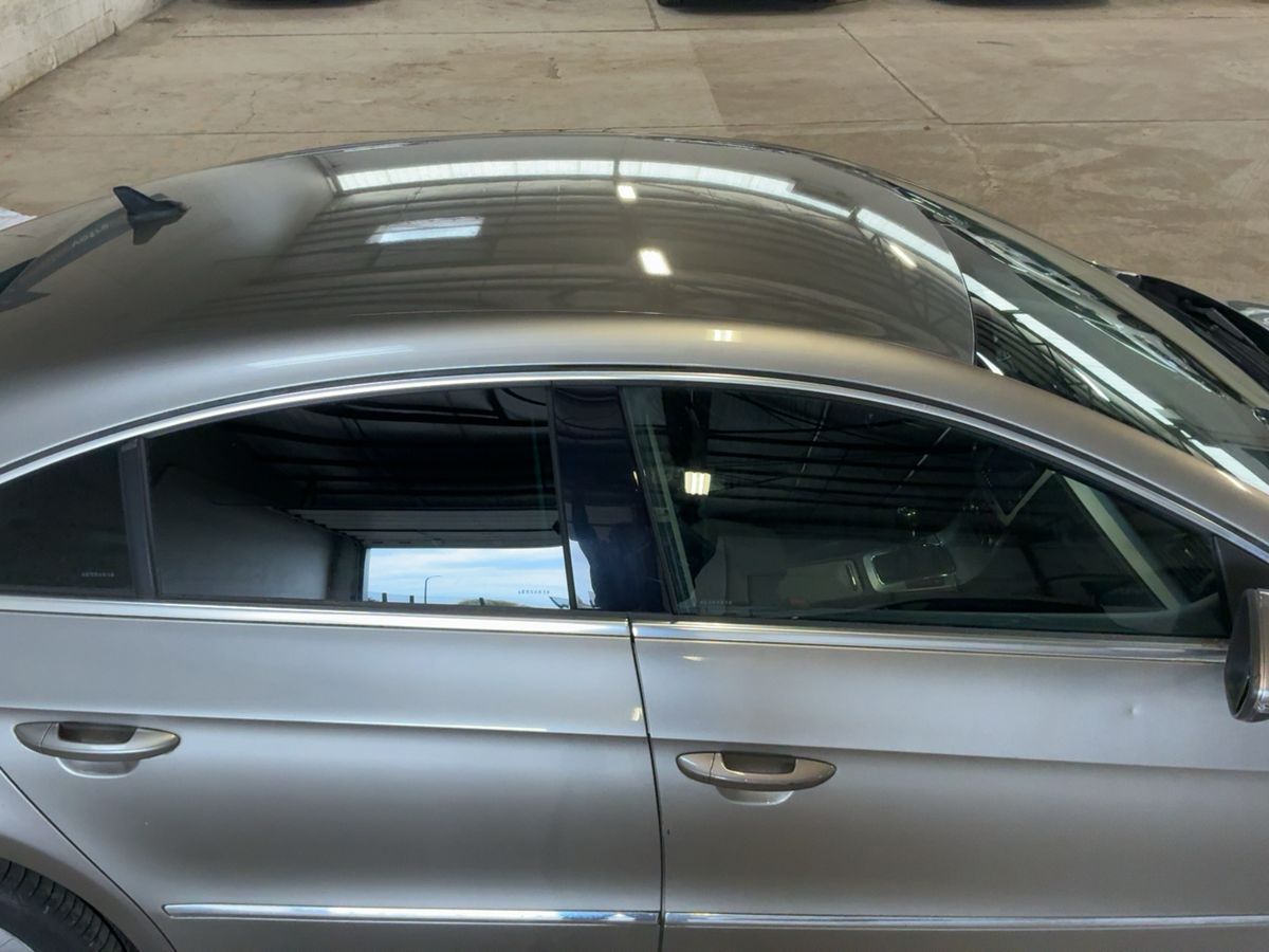 Volkswagen Passat 2010 — photo 14
