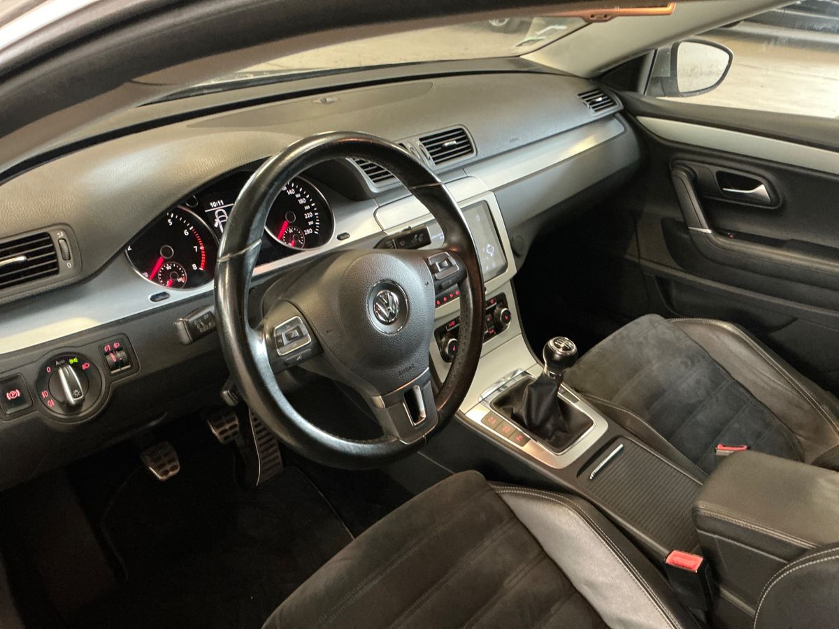 Volkswagen Passat 2010 — photo 27