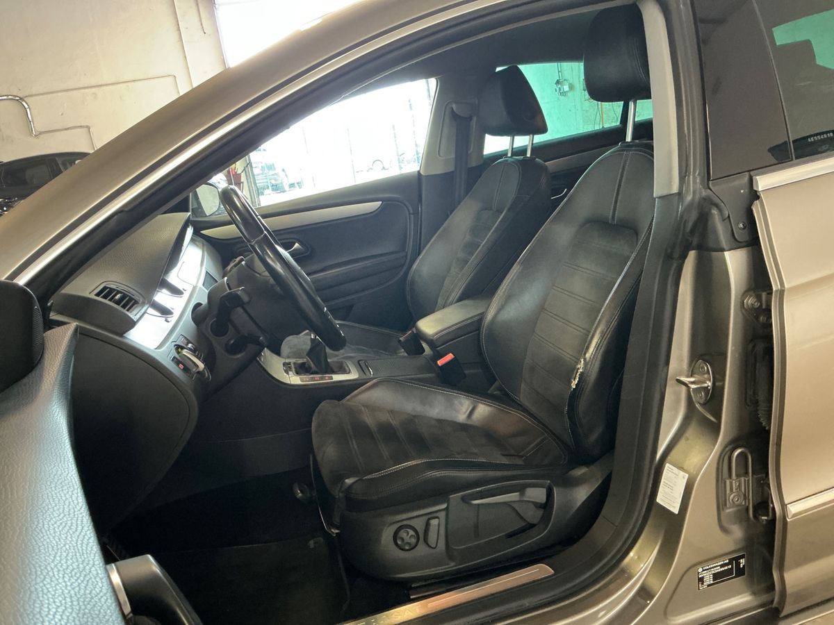 Volkswagen Passat 2010 — photo 24