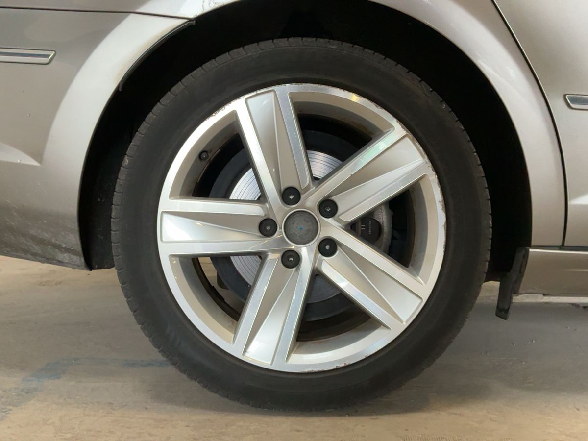 Volkswagen Passat 2010 — photo 10