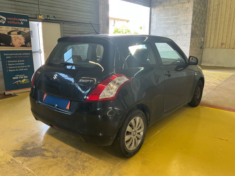 Suzuki Swift 1.3 DDiS GL — zdjęcie 2