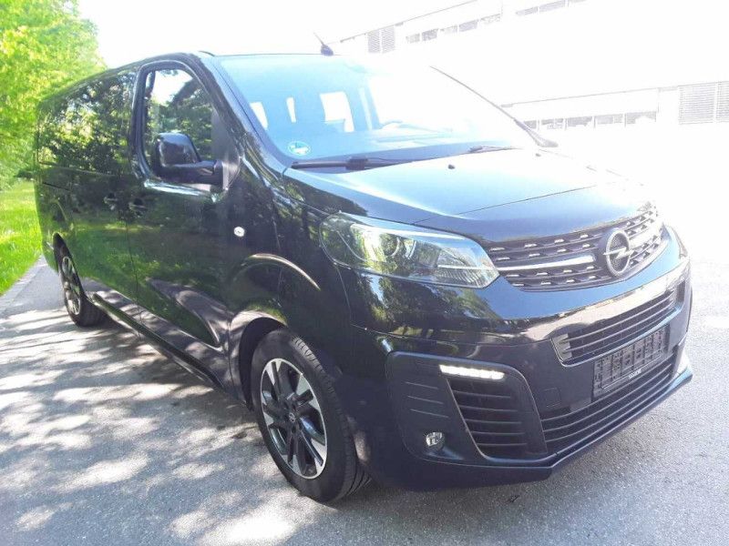 Opel Zafira 2022 — photo 1